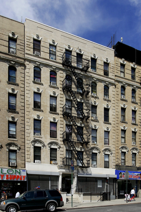 1508 Amsterdam Ave in New York, NY - Building Photo