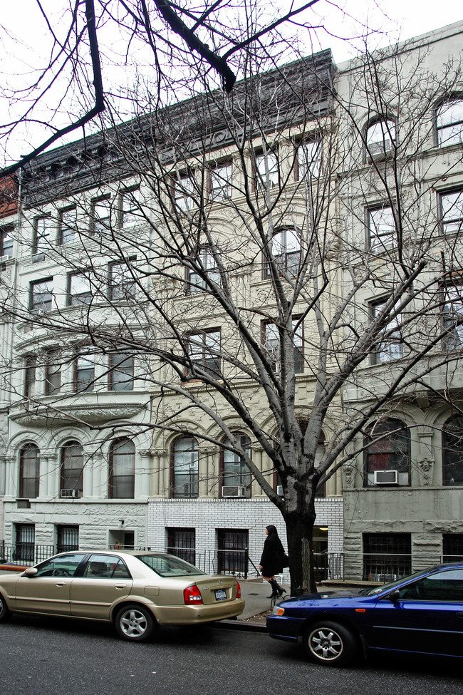 145 W 75th St in New York, NY - Building Photo - Building Photo