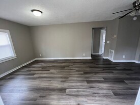 912 Tunnel Blvd in Chattanooga, TN - Building Photo