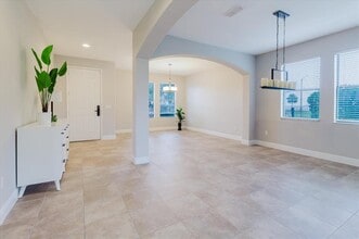 1389 Heritage Landings Dr in Lakeland, FL - Building Photo - Building Photo