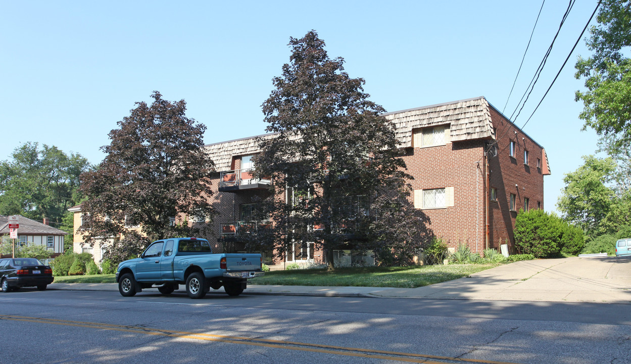 3035 Boudinot Ave in Cincinnati, OH - Foto de edificio