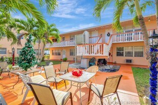 332 Sheffield N in West Palm Beach, FL - Building Photo