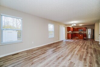 1853 Bay Port Dr in Grove City, OH - Building Photo - Building Photo