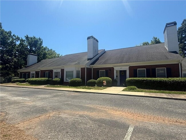 property at 407 Boulevard NE