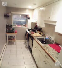 15 Commonwealth Ct, Unit 2 in Boston, MA - Foto de edificio - Building Photo