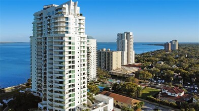 3401 Bayshore Blvd in Tampa, FL - Building Photo - Building Photo