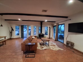 1794 S Rice Rd in Ojai, CA - Foto de edificio - Building Photo