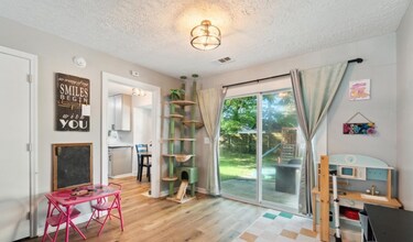 520 Falcon Dr in Richmond Hill, GA - Building Photo - Building Photo