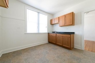 8100 S Throop St in Chicago, IL - Building Photo - Building Photo