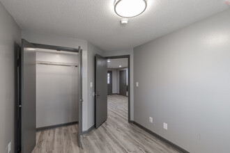 Vernon Pines Apartments in Vernon, CT - Building Photo - Interior Photo