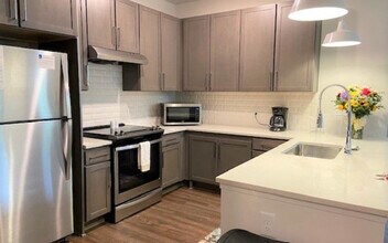 10105 Westside Pkwy in Alpharetta, GA - Building Photo - Building Photo