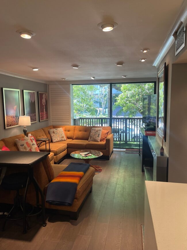 property at 1134 Alta Loma Rd