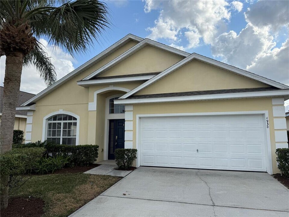 1930 Morning Star Dr in Clermont, FL - Building Photo