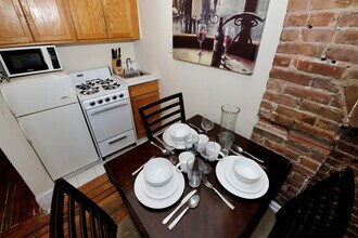 74 W 82 St in New York, NY - Building Photo - Building Photo