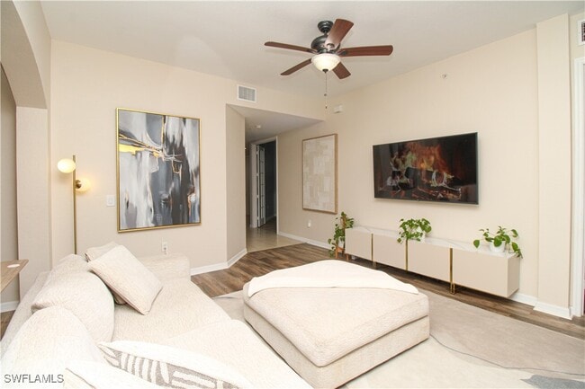 property at 1355 Mariposa Cir