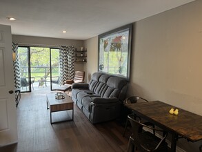 2605 Enfield Rd, Unit 222 in Austin, TX - Building Photo - Building Photo