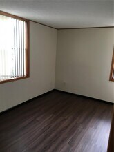 14221 N Kendall Dr in Miami, FL - Building Photo - Building Photo
