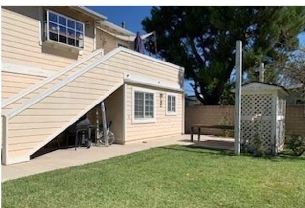 129 W Malvern Ave in Fullerton, CA - Foto de edificio - Building Photo