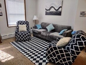 2223 S Garnet St in Philadelphia, PA - Foto de edificio - Building Photo