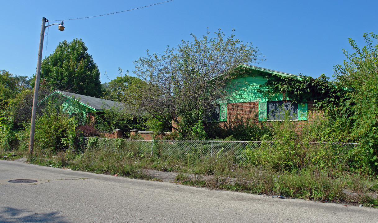 335-339 Royal St in Dayton, OH - Building Photo