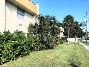 4850 NE 5th Ave-Unit -207 in Boca Raton, FL - Foto de edificio - Building Photo