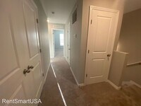 1053 Appleton St photo'