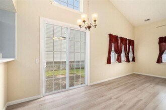 139 W Oaks Pl in Woodstock, GA - Foto de edificio - Building Photo