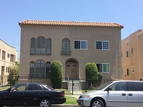 152 S Berendo St in Los Angeles, CA - Building Photo - Building Photo