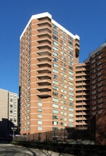 Kips Bay Court in New York, NY - Building Photo - Building Photo