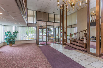 Rockside Park Towers in Bedford, OH - Building Photo - Lobby