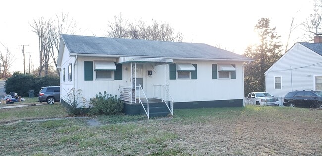 3301 W Florida St in Greensboro, NC - Building Photo - Building Photo