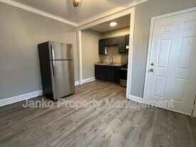 5911 W Huron St in Chicago, IL - Building Photo