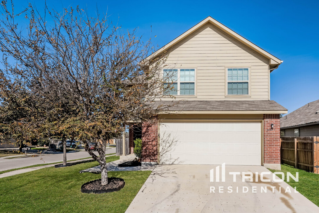 6831 Freedom Ridge in San Antonio, TX - Building Photo