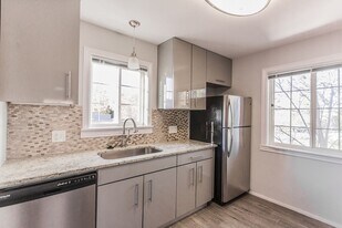 2401 Walnut St in Boulder, CO - Building Photo
