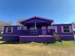 404 W Cleveland St in Elgin, TX - Building Photo - Building Photo