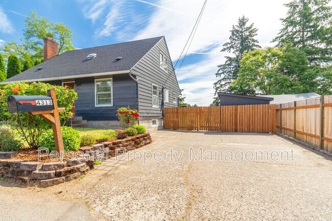 4313 NE Valley View Ln in Vancouver, WA - Building Photo - Building Photo