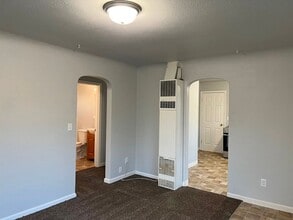 521-531 Gerth Ave NW in Salem, OR - Building Photo - Building Photo