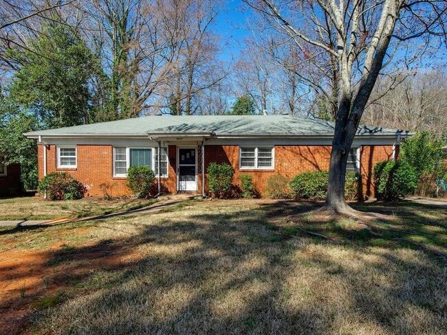 property at 943 Norland Rd