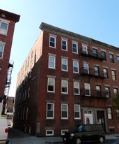 172 Cottage St in East Boston, MA - Building Photo