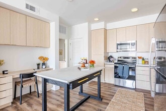 Desert Meadows Apartments and Townhomes in Lancaster, CA - Foto de edificio - Building Photo