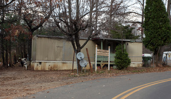 Lakeview Mobile Home Park Apartments