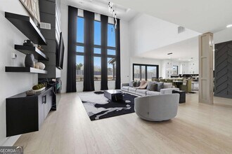 556 Versailles Dr in Auburn, GA - Building Photo - Building Photo