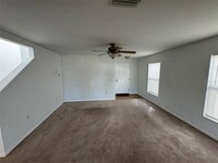 11818 Mango Cross Ct in Seffner, FL - Building Photo - Building Photo