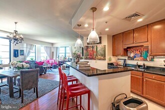 1830 Fountain Dr, Unit 401 in Reston, VA - Building Photo - Building Photo