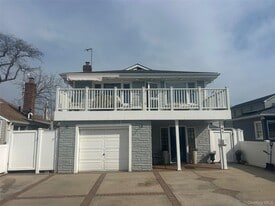341 E Hudson St in Long Beach, NY - Building Photo