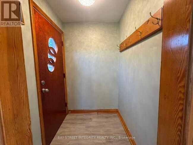 12190 Warden Ave. in Whitchurch-Stouffville, ON - Building Photo - Building Photo
