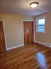 906 E Sedgwick St in Philadelphia, PA - Building Photo - Building Photo