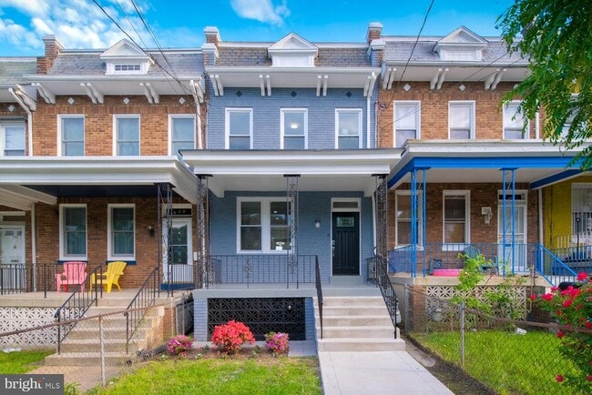 property at 704 Ingraham St NW