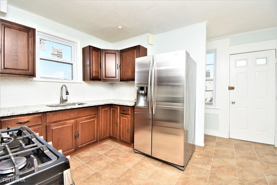 80 Sagamore St-Unit -# 2 in Revere, MA - Building Photo