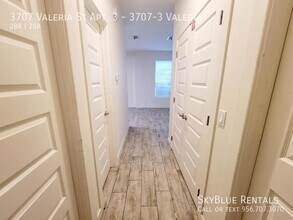 3707 Valeria St in Edinburg, TX - Building Photo - Building Photo